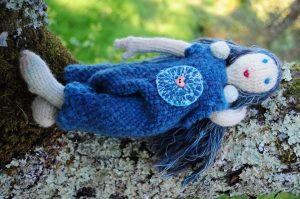 descanso, boneca em tricot